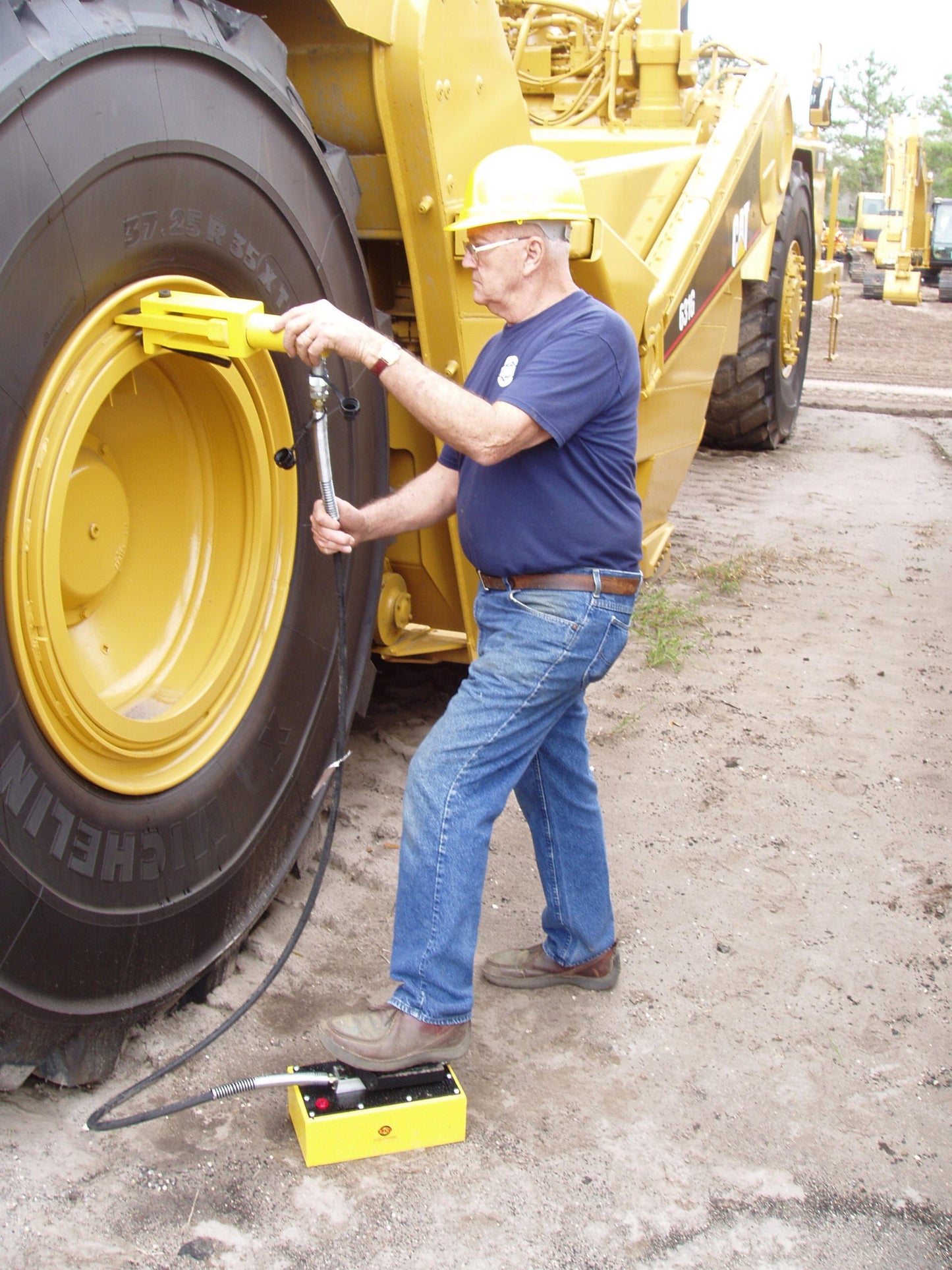 Esco 10100 Bead Breaker Giant Tire/Earth Mover