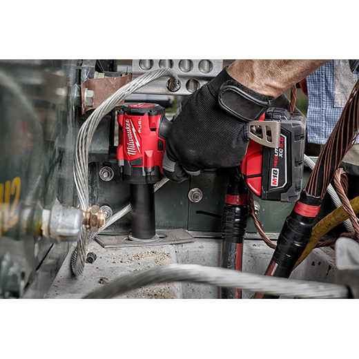 Milwaukee's 2855-22 Short Stubby 1/2 in. Fuel M18 One-Key High Torque Impact Kit With 2 Batteries & Charger